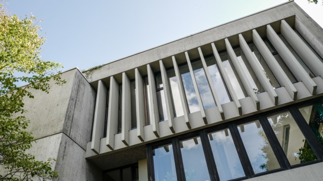 Architektur: Béton brut: Die besondere Ästhetik des Gräfelfinger Rathauses wird heute geschätzt. Seit 2019 ist es denkmalgeschützt.