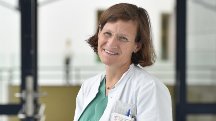 PlanW: Noch ist sie eine Ausnahme. Isabel Deisenhofer leitet die Abteilung für Elektrophysiologie am Herzzentrum der Klinik der TU München.