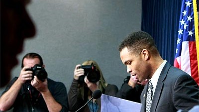 Korruptionsskandal in Illinois: Jesse Jackson Jr. bei der Pressekonferenz auf dem Capitol Hill, bei der er sich zur Blagojevich-Affäre äußerte.
