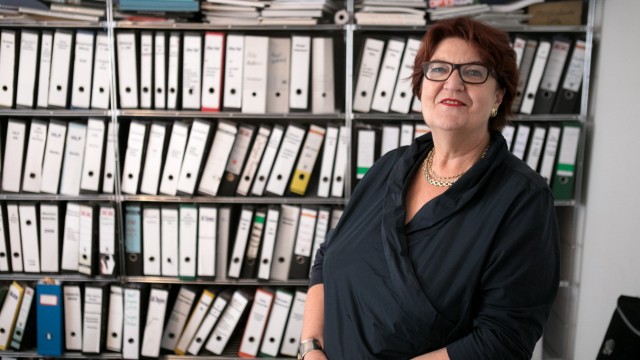 Ursula Ammermann, langjährige Geschäftsführerin des Münchner Forums, Abschiedsinterview vor ihrem Ruhestand