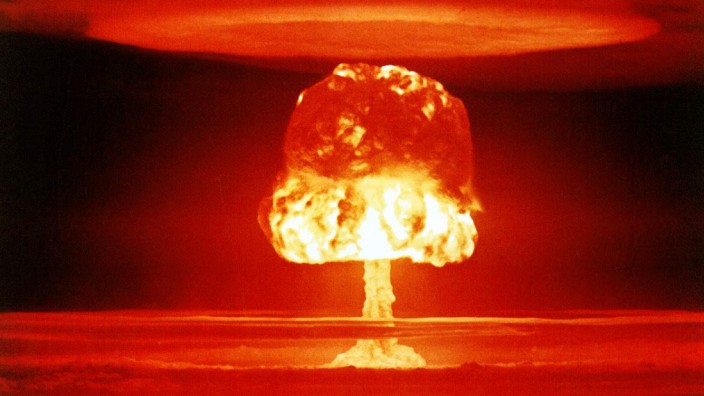 Krieg in der Ukraine: Kernwaffentest der Vereinigten Staaten in den Fünfzigerjahren auf dem Bikini-Atoll im Pazifik.