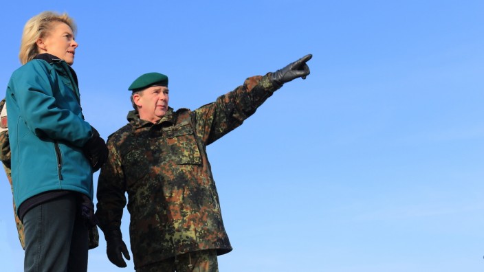 Bundesverteidigungsministerin besucht Deutsches Heer