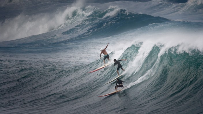 North Shore Surfing in Oahu, Hawaii