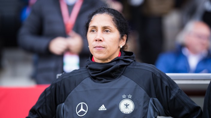 Germany Women's v Faroe Islands Women's - 2019 FIFA Women's World Championship Qualifier