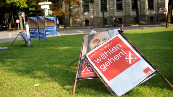 SPD: Wahlplakate nach der Bundestagswahl 2017: Für die CSU ist die Lage derzeit prekär - für die SPD ist sie noch prekärer.