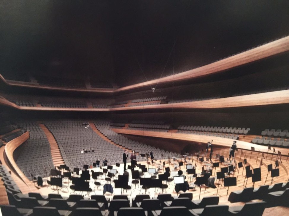 Konzerthaus München Architektenwettbewerb Erster Preis Cukrowicz Nachbaur Architekten großer Saal von Orchester aus