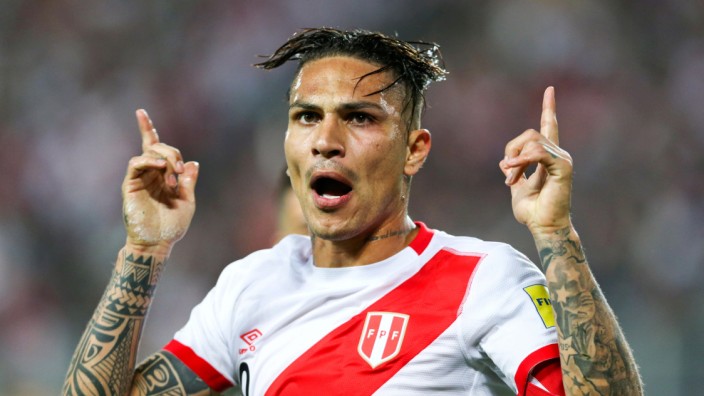 FILE PHOTO Football Soccer - World Cup 2018 Qualifier - Argentina v Peru