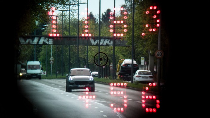 Ingolstädter Straße: Geschwindigkeitsmessung in München (Symbolfoto): Den Autofahrer erwarten ein Bußgeld in Höhe von 1600 Euro.