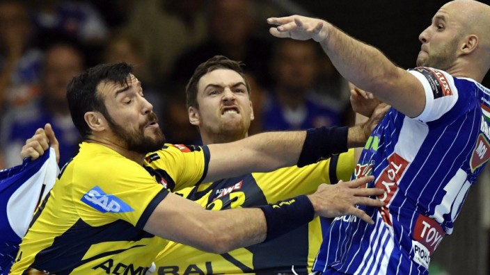 Handball: Hendrik Pekeler von den Rhein-Neckar Löwen (Mitte) glaubt nicht, dass sich an der Termin-Hatz im Handball etwas ändert.