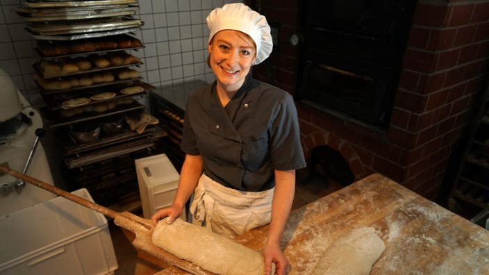 Münchner Bäcker: Sophie Henne macht eine Ausbildung im "Brotraum" in Schwabing.