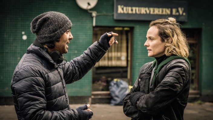 Fatih Akin im Gespräch: Fatih Akin und seine Hauptdarstellerin Diane Kruger bei den Dreharbeiten in Hamburg.