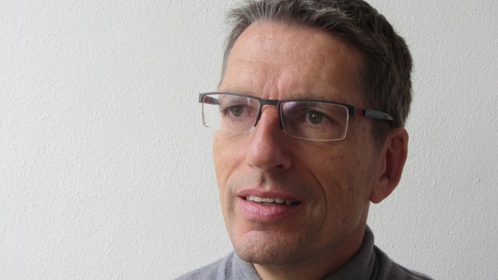 Außenansicht: Andreas Meißner, 53, Psychiater und Psychotherapeut in München, ist Sprecher der Ärzteinitiative "Freiheit für 1%", die sich gegen den Zwang zur Internetvernetzung von Arztpraxen wendet.