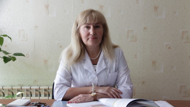 Tuberkulose in der Ukraine: Natalia Nikolaeva leitet das narkologische Krankenhaus von Kramatorsk. Die Ärztin hilft auch vielen, die vor den Separatisten in Donetsk und Lugansk geflohen sind.