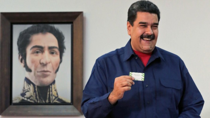 Krise in Venezuela: Er zumindest hat am Sonntag gewählt: Venezuelas Präsident Maduro.