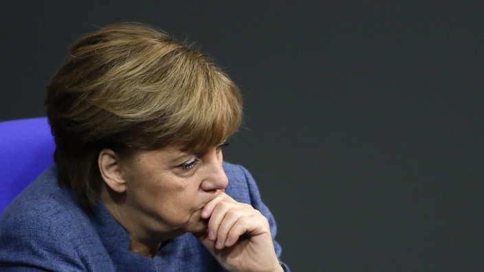 Leserdiskussion: Angela Merkel war über weite Strecken fast unsichtbar, kritisiert SZ-Autorin Ferdos Forudastan.