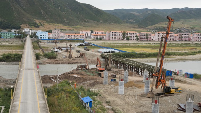 China: Der Tumen-Fluss markiert die natürliche Grenze zwischen China und Nordkorea. Die UN werfen Pjöngjang vor, von hier illegal Kohle und Eisen zu exportieren.