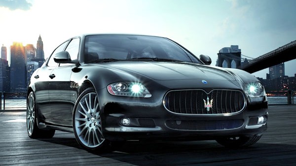 Maserati Quattroporte Sport GTS: Tiefer gelegt und sehr schwarz: der Maserati Quattroporte Sport GTS