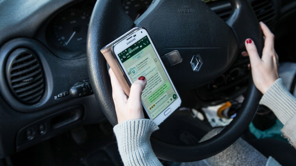 Risk of accidents: That’s how dangerous texting is while driving – Economy