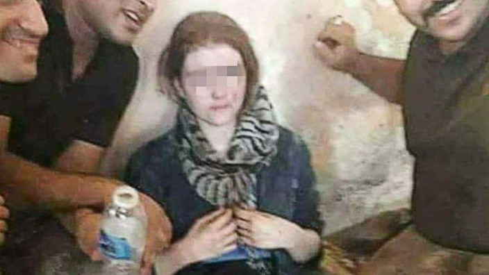 Linda Wenzel  German girl captured in Mosul who is said to have left Dresden to join ISIS https://twitter.com/n_iraq67