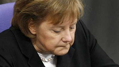 Sprache im Internetzeitalter: Angela Merkel: begeisterte SMS-Tipperin.