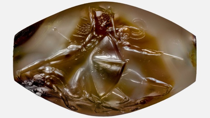 Combat Agate from the Grave of the Griffin Warrior at Pylos