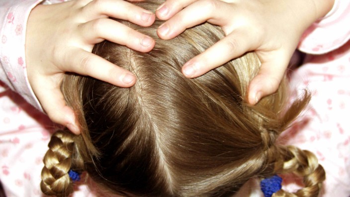Werbung: Kopfschmerzen bei Kindern waren eine Weile auffällig häufig Thema in Eltern-Blogs.
