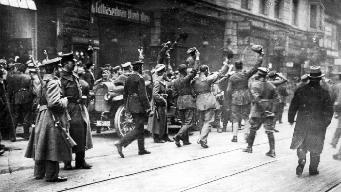 Revolutionäre während der Novemberrevolution in München, 1918
