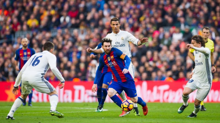 FC Barcelona v Real Madrid CF - La Liga; Messi Ronaldo