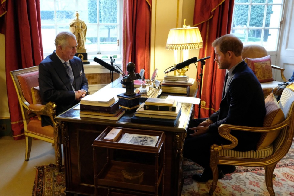 Prinz Harry interviewt seinen Vater