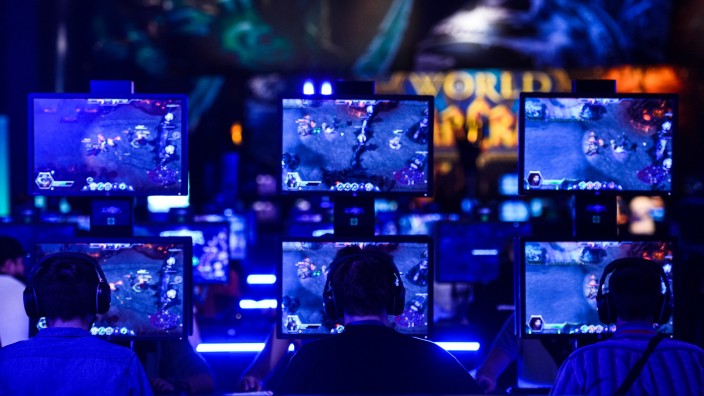 Microsoft kauft Activision Blizzard: Der Stand für "World of Warcraft" auf der Gamescom 2015.