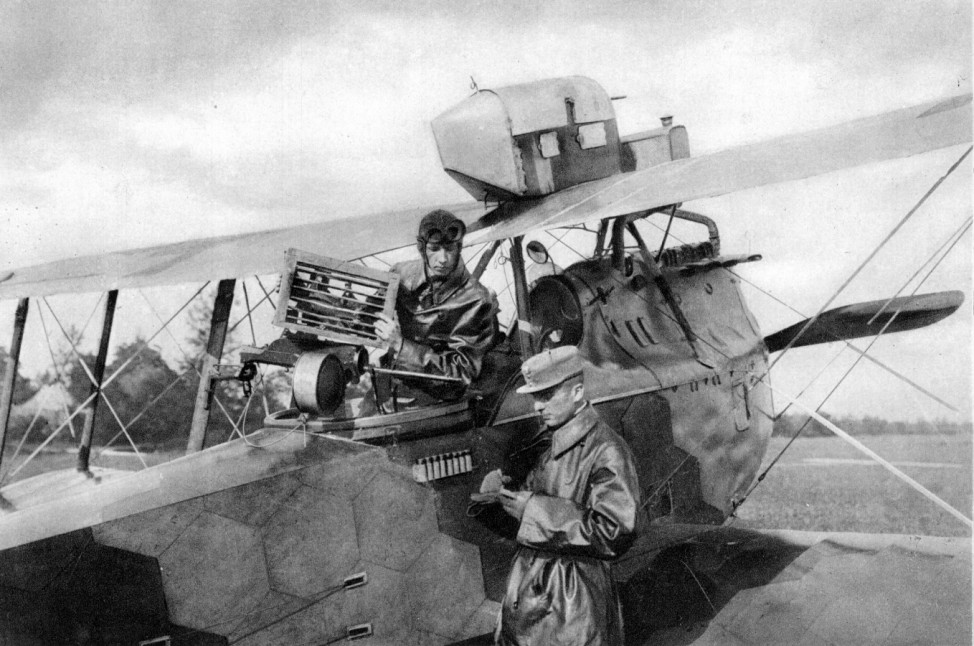 Österreichisch-ungarischer Flieger an der Italienfront, 1917