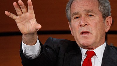 Massenvernichtungswaffen: Schöne neue Weltsicht: George W. Bush bezeichnet die Falschinformation der Geheimdienste als "größten Fehler" seiner Amtszeit.