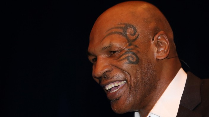 Mike Tyson Kicks Off Australia Speaking Tour In Brisbane; Mike Tyson