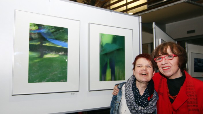 Die Fotowilden präsentieren ihre Bilder; Ausstellung im Sparkassenfoyer