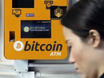 Krypto-Währungen: Bitcoins kaufen bei Rewe