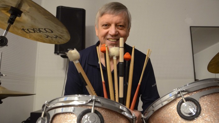 Kandidat für den Tassilo 2018: Norbert Siegl hat Generationen von Dachauer Schlagzeugern ausgebildet. Sein ältester Schüler ist 75 Jahre alt.