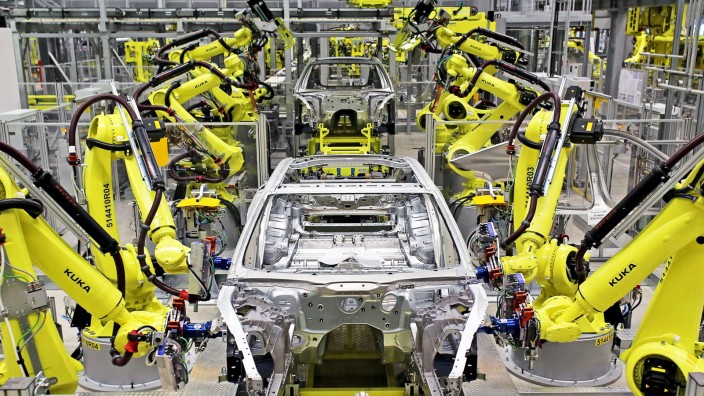 Roboter in der Autofertigung