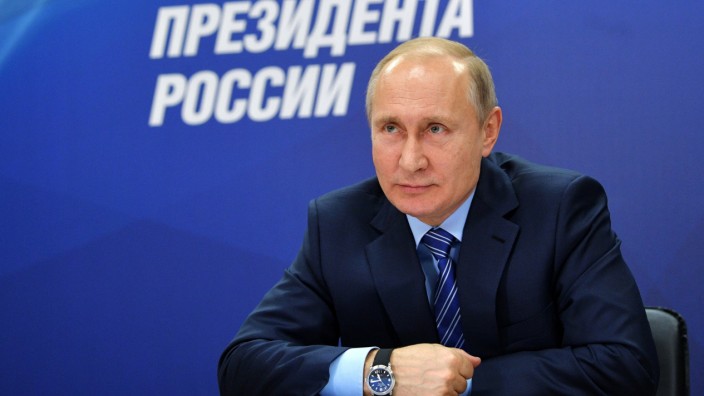 Präsidentenwahl in Russland: Wladimir Putin kann bei der Präsidentenwahl in Russland mit mehr als 70 Prozent der Stimmen rechnen. Die Frage lautet aber: 70 Prozent von wie vielen Bürgern überhaupt?