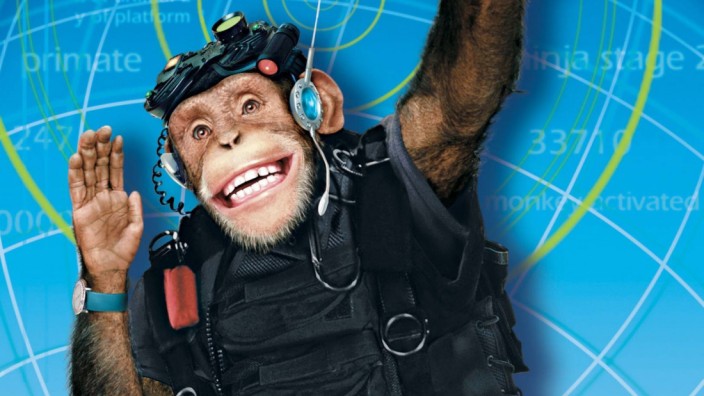 Tiere im Film: In dem 2004 erschienenen Film "Funky Monkey - Ein Affe in geheimer Mission" soll der gutmütige Schimpanse Clemens zur Kampfmaschine trainiert werden.