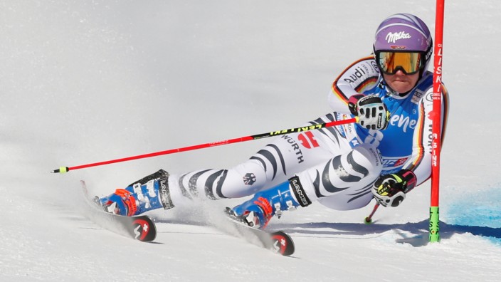 Skiing - Ladies' Alpine Giant Slalom