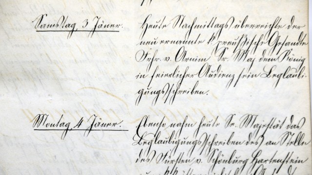Tagebuch der Stadt: Belege aller Art ergänzen die Aufzeichnungen, die bis 1917 handschriftlich waren.