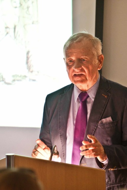 Vortrag: Peter Maicher (73) war von 1998 bis 2009 Direktor des Bayerischen Landtags. 2009 zog er von Moosach nach Zorneding. Unter anderem wirkte er am Moosacher Heimatbuch mit.