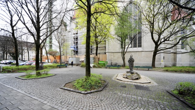Stadtrat: Geplant ist am St.-Pauls-Platz eine autofreie Platzfläche vor dem Kirchen-Haupteingang.
