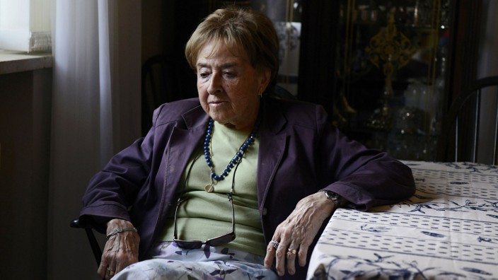 Israel: Giselle Cychowicz wollte sich eigentlich schon in Pension verabschieden. Weil der Gesprächsbedarf bei Holocaust-Überlebenden aber das Angebot weit übersteigt, arbeitet sie auch mit fast 91 Jahren noch weiter.