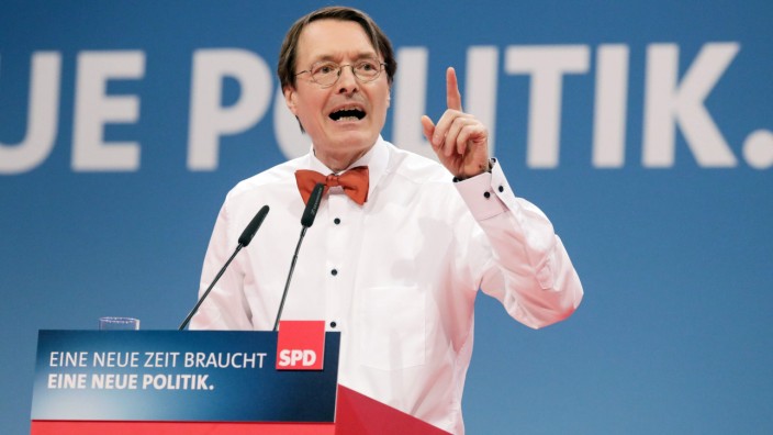 Bürgerversicherung: Karl Lauterbach, 54, vertritt die SPD seit 2005 als Abgeordneter im Bundestag. Seit 2013 ist er Fraktionsvize der SPD. Sein Markenzeichen: die Fliege.