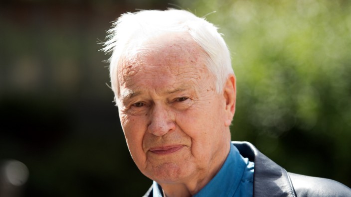 Hans Modrow ist tot: Der ehemalige Vorsitzende des DDR-Ministerrates, Hans Modrow, im Sommer 2015 bei einem Besuch in Radebeul. Er ist im Alter von 95 Jahren gestorben.