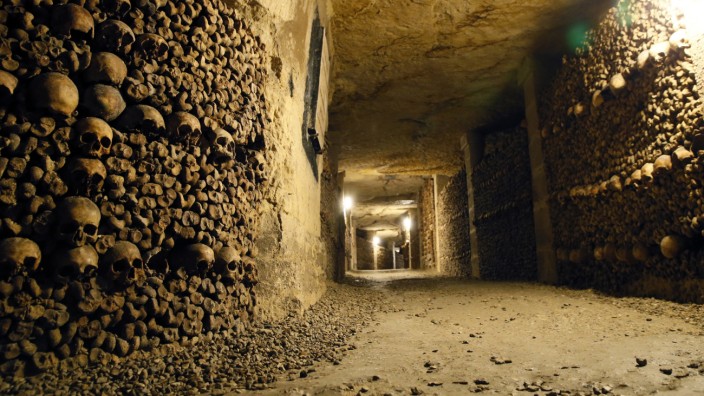 Frankreich: Kein Horror-Film, sondern die Realität: Menschliche Überreste in den Katakomben von Paris.