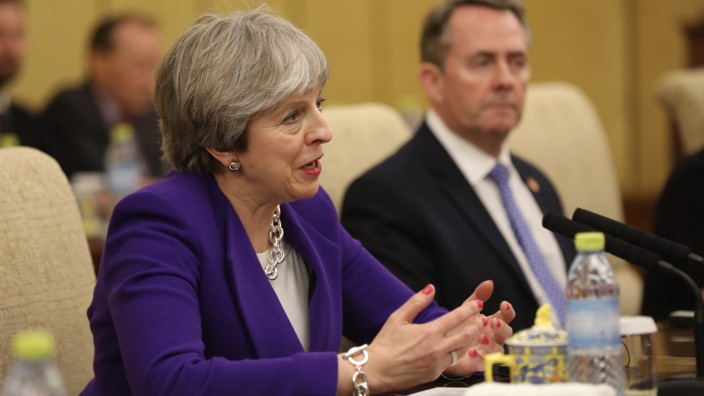Rechte für EU-Bürger: Innenpolitik im Ausland: Großbritanniens Premierministerin Theresa May spricht in China über Europa.