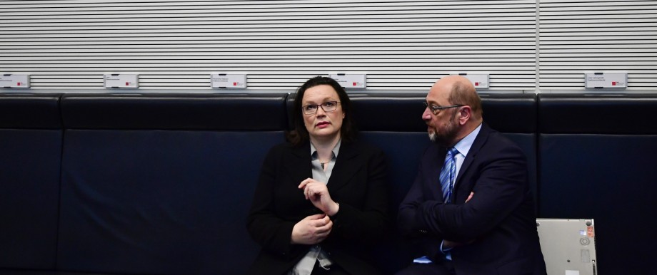 Regierungsbildung: Andrea Nahles soll die erste Frau an der SPD-Spitze werden, Martin Schulz ins Außenministerium wechseln.