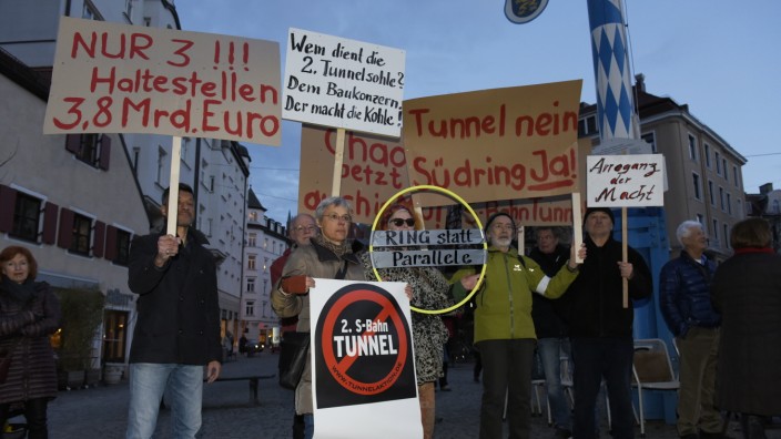 Professoren: Gegen den Bau des zweiten Stammstrecken-Tunnels in Haidhausen haben die Gegner immer wieder demonstriert.